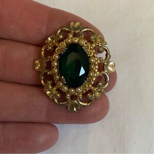 Vintage Coro Art Deco Gold Filigree Emerald Stone And Pearl Brooch Costume READ